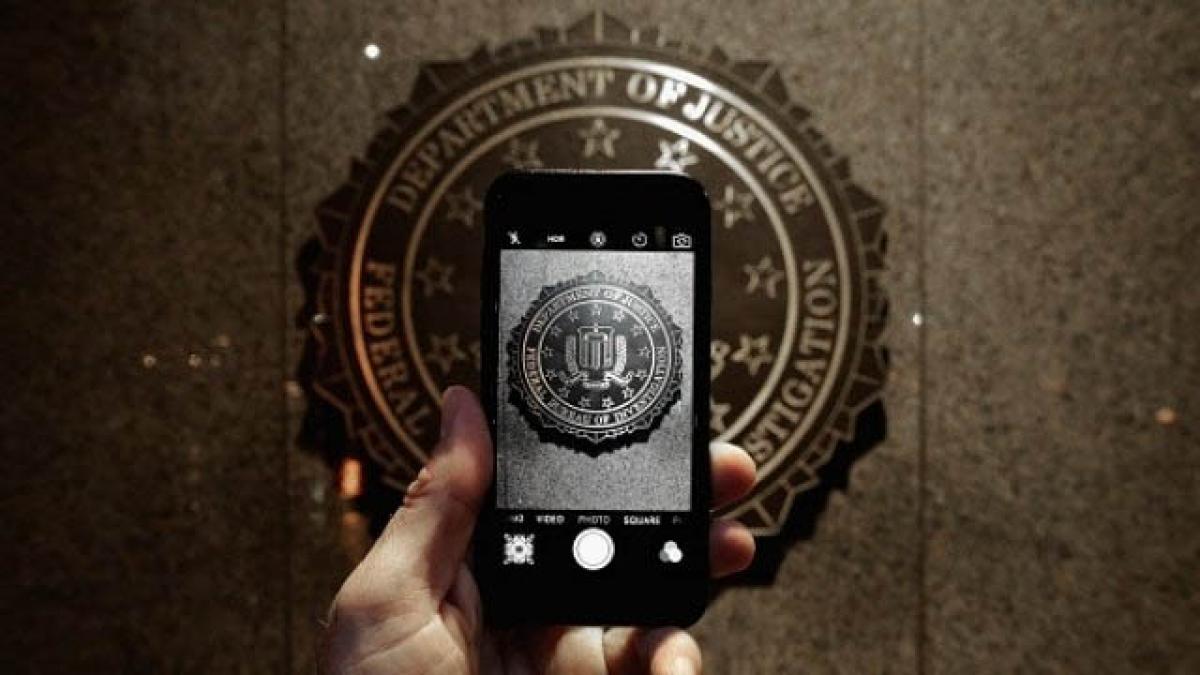 Document spells out FBI rules to get journalists phone records: Report